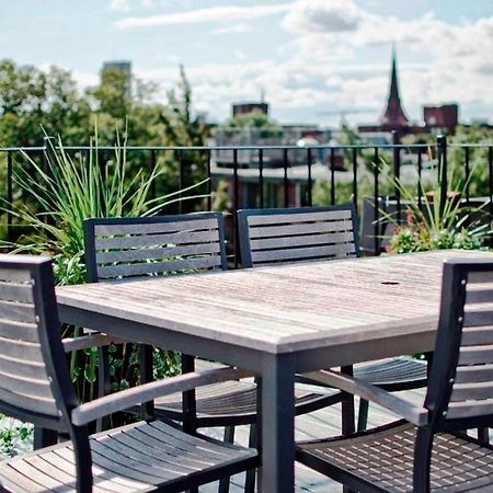 Boston Christopher Екстер'єр фото